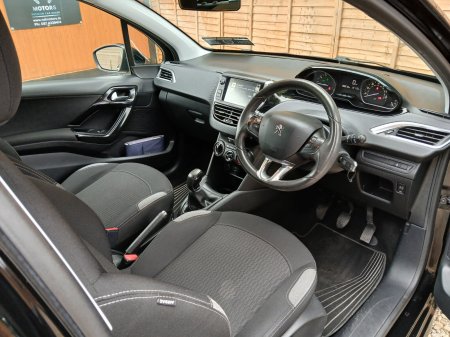 2016 Peugeot 208 - photo 4