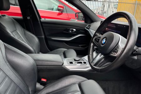 2024 BMW 3-Series - photo 17