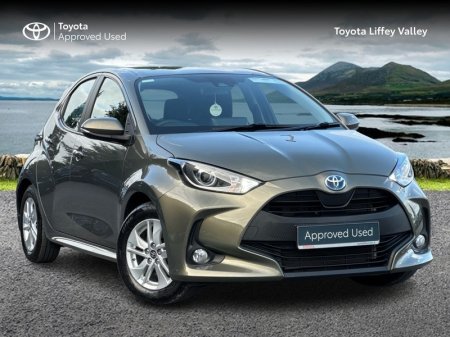 2023 Toyota Yaris YARIS HYBRID LUNA