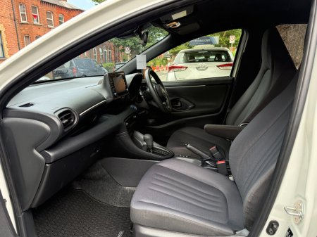 2022 Toyota Yaris - photo 10