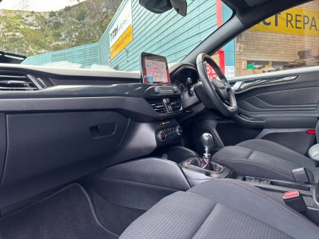 2020 Ford Focus - photo 18