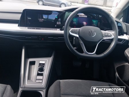 2024 Volkswagen Golf - photo 2