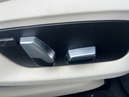 2017 BMW 5-Series - photo 32