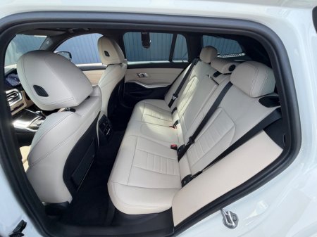 2022 BMW 3-Series - photo 35