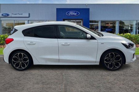2020 Ford Focus - photo 3