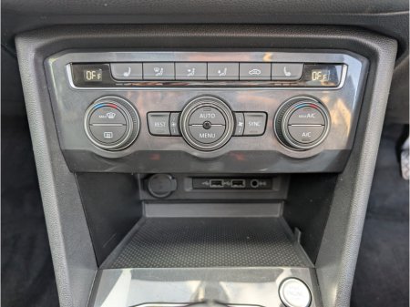 2020 Volkswagen Tiguan - photo 19