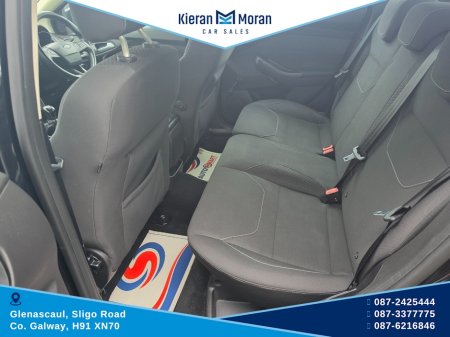 2015 Ford Focus - photo 28