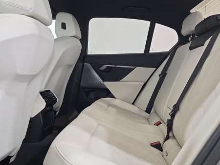 2024 BMW 5-Series - photo 11