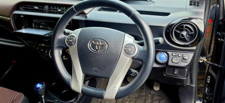 2015 Toyota Aqua - photo 12