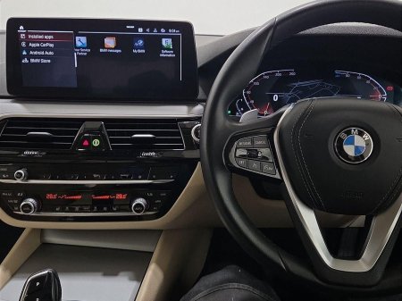 2023 BMW 5-Series - photo 17
