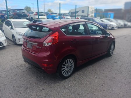 2014 Ford Fiesta - photo 2