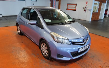2011 Toyota Yaris - photo 1