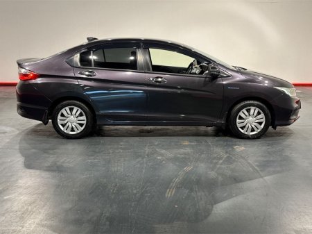 2019 Honda Grace - photo 2