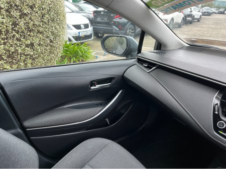 2025 Toyota Corolla - photo 15