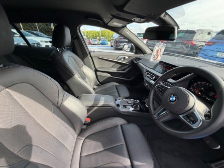 2021 BMW 1-Series - photo 21