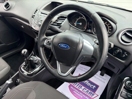 2016 Ford Fiesta - photo 10