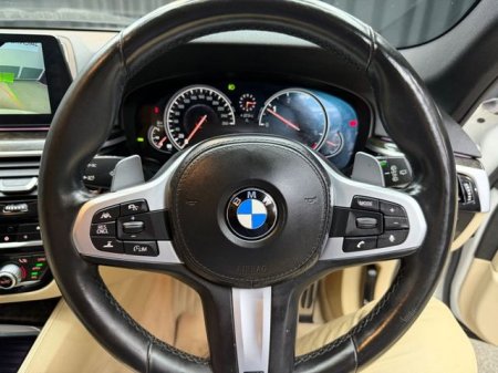 2017 BMW 5-Series - photo 27