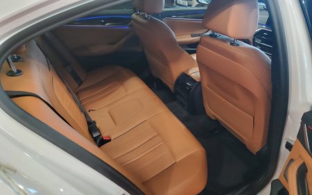 2021 BMW 5-Series - photo 11