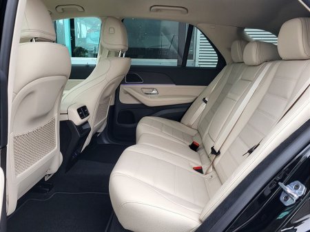 2027 Mercedes-Benz GLE - photo 8