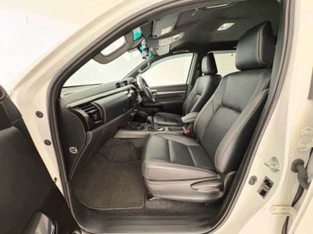 2025 Toyota Hilux - photo 6