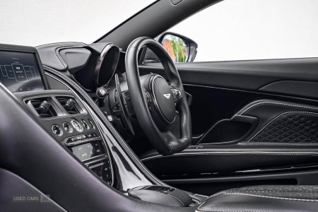 2019 Aston Martin DBS - photo 30