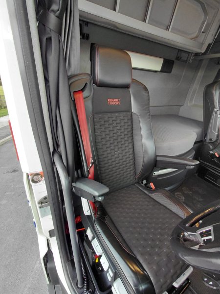 2023 Renault T-High - photo 11