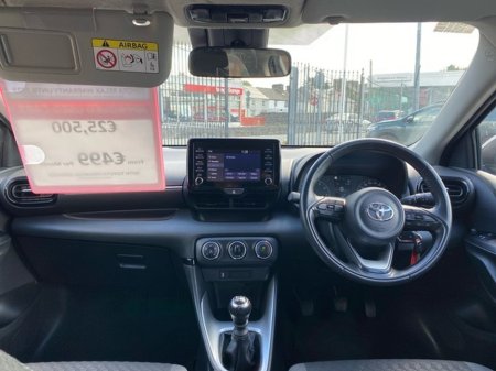 2023 Toyota Yaris - photo 9