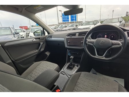 2022 Volkswagen Tiguan - photo 13