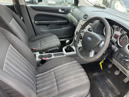 2009 Ford Focus - photo 23