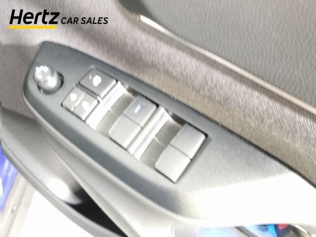 2023 Toyota Yaris Cross - photo 38
