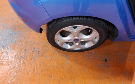 2012 Ford Fiesta - photo 9