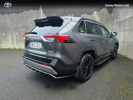2024 Toyota RAV4 - photo 2