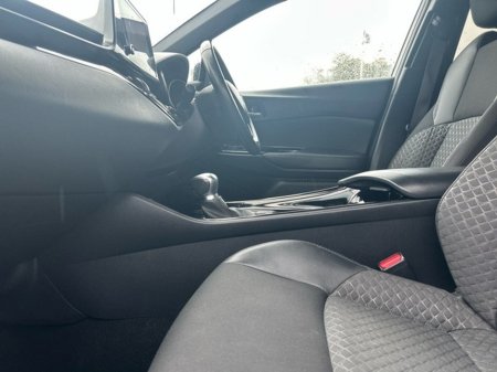 2022 Toyota C-HR - photo 6