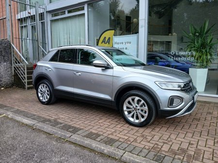 2024 Volkswagen T-Roc LIFE 2.0 TDI M6F 116HP, Pyrite Silver, 1 Owner,
