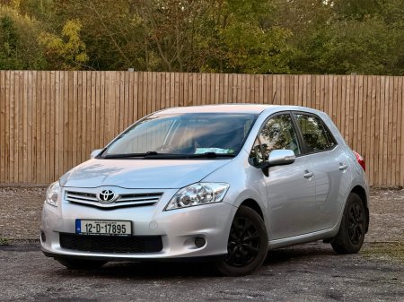 2012 Toyota Auris - photo 2