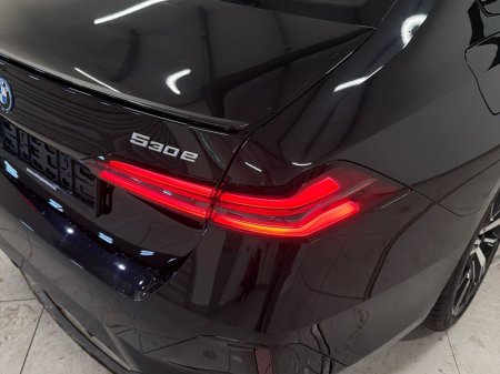 2026 BMW 5-Series - photo 19