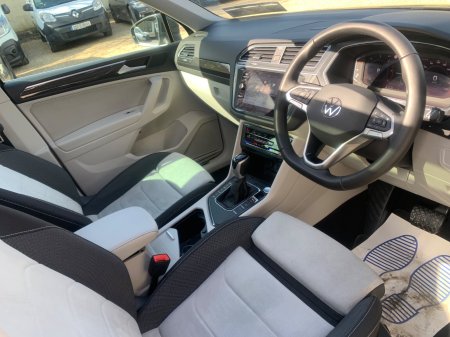 2022 Volkswagen Tiguan - photo 18