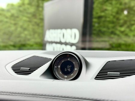2025 Porsche Cayenne - photo 30