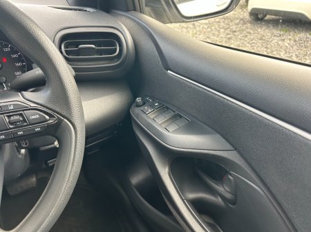 2021 Toyota Yaris - photo 16