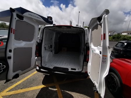 2024 Ford Transit Custom - photo 3