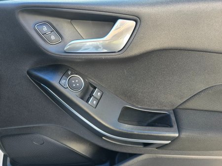 2018 Ford Fiesta - photo 17