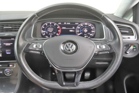 2020 Volkswagen Golf - photo 17