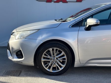 2015 Toyota Avensis - photo 4