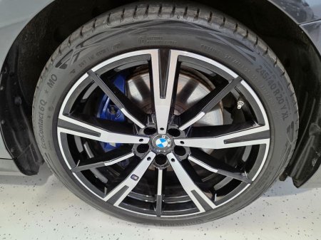 2025 BMW i5 - photo 7