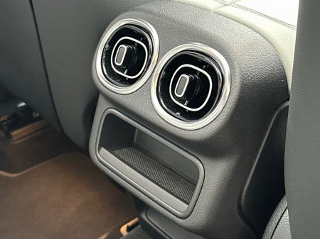 2025 Mercedes-Benz GLC - photo 14