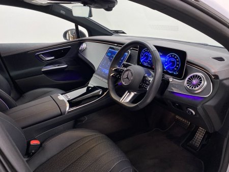 2025 Mercedes-Benz EQE - photo 9