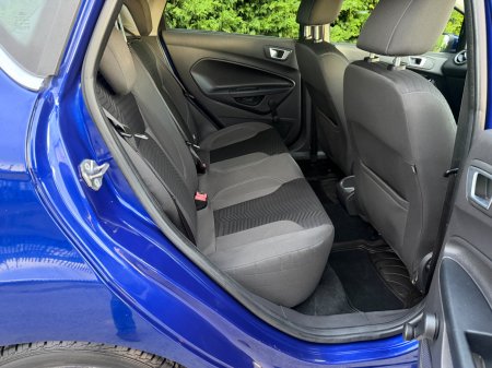 2015 Ford Fiesta - photo 18