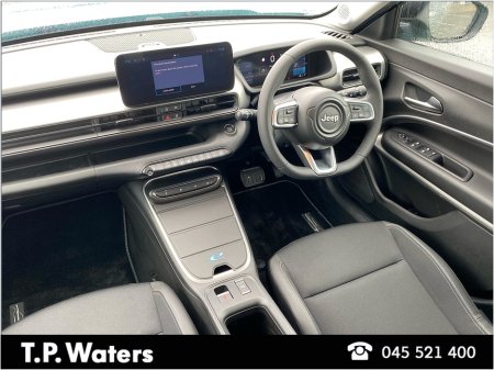 2025 Jeep Avenger - photo 2