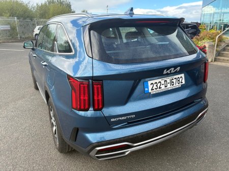 2023 Kia Sorento - photo 2