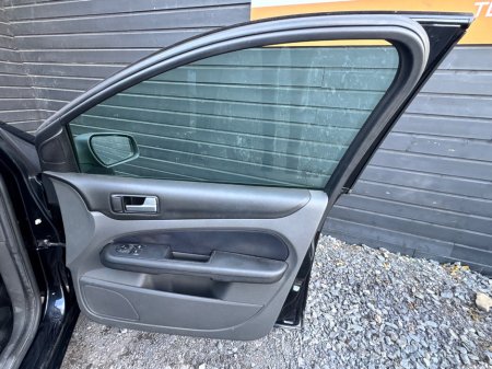 2007 Ford Focus - photo 16